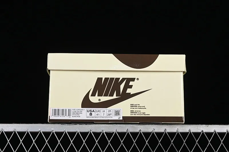 All categories Air Jordan Jordan series basketball shoes Air Jordan 1 Low cost-effective version Travis Scott x Air Jordan 1 Low OG AJ1 Joe 1 undercut low DM7866-600